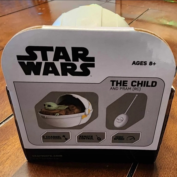 Disney Star Wars: The Mandalorian - Baby Yoda in Pram BRAND NEW! HOLIDAY GIFT! - Picture 5 of 5